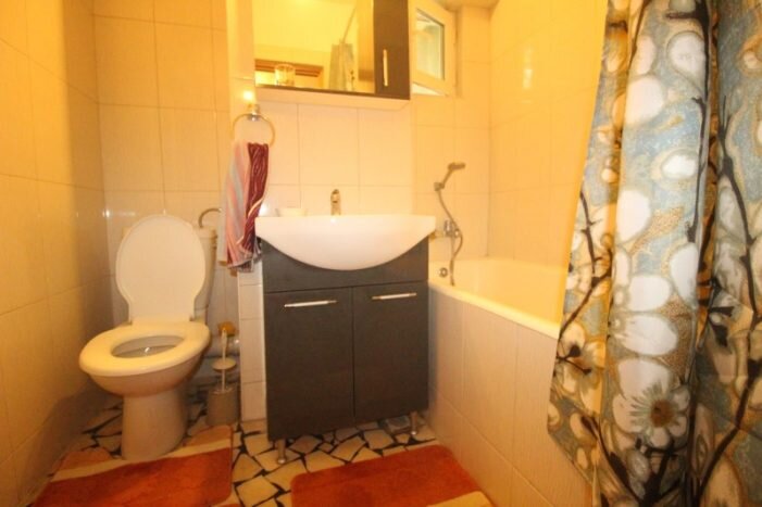 Universitate Inchiriere apartament 3 camere bloc 1980